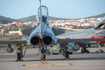El Ejército del Aire pone a prueba sus capacidades en el cielo de Telde/Antonio Rico.